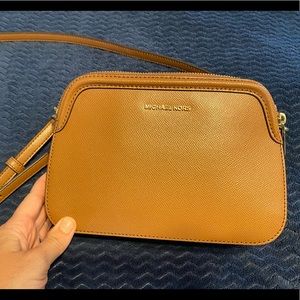 Michael Kors crossbody “Houston” purse